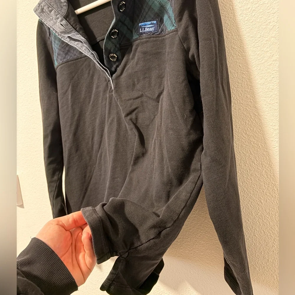 L.L. Bean Black Quilted Henley Pullover Black Watch Plaid Yoke Large - Picture 8 of 8